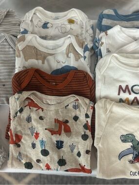 3 Month Old 8 Long Sleeve Bodysuits and One Set with Hat